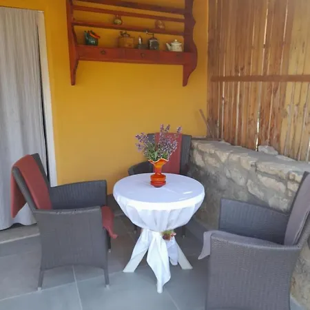 Kuca Za Odmor Lana Apartman
